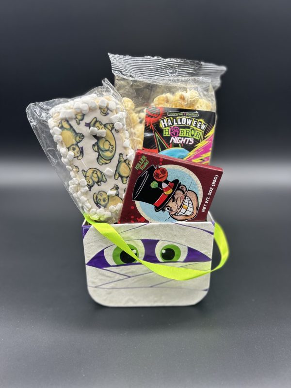 Halloween Horror Nights -- Major Sweets Monster Bucket